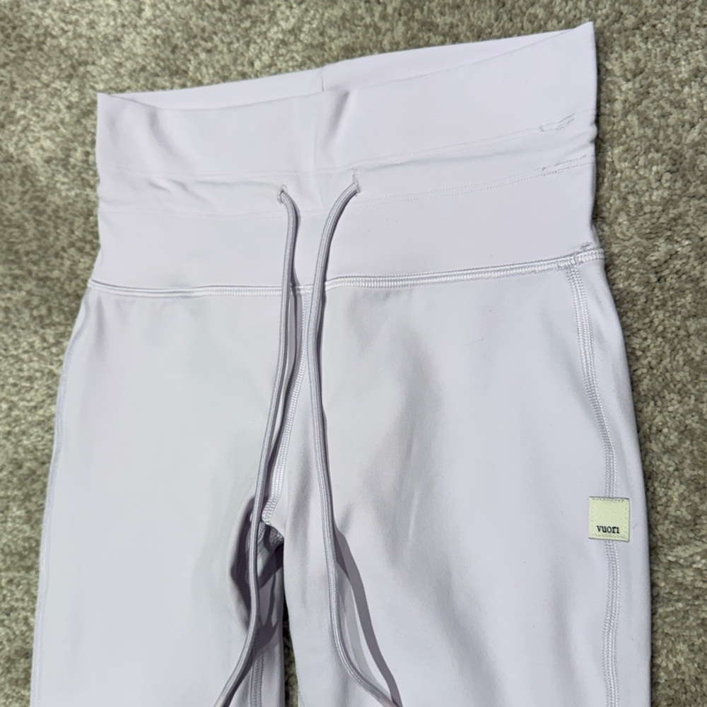 Vuori Lavender High-Waisted Leggings - Picture 2 of 4